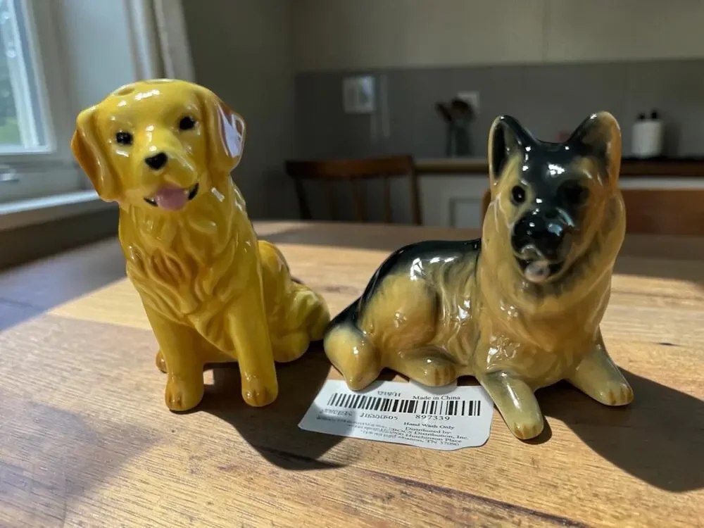 German Shepherd and Golden Retriever Cracker Barrel Salt and Pepper Shakers NWT